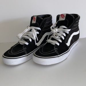 Vans High top Black and White